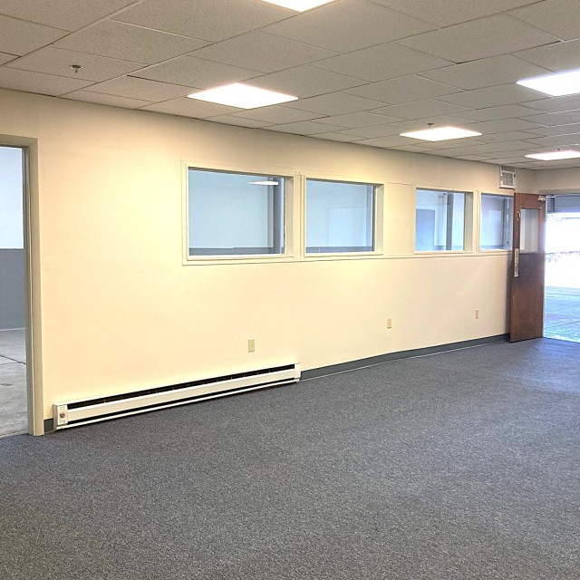 CF-3 Carpeted Office