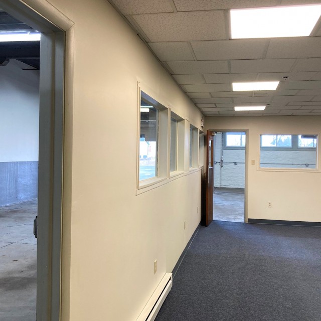 CF-3 Carpeted Office
